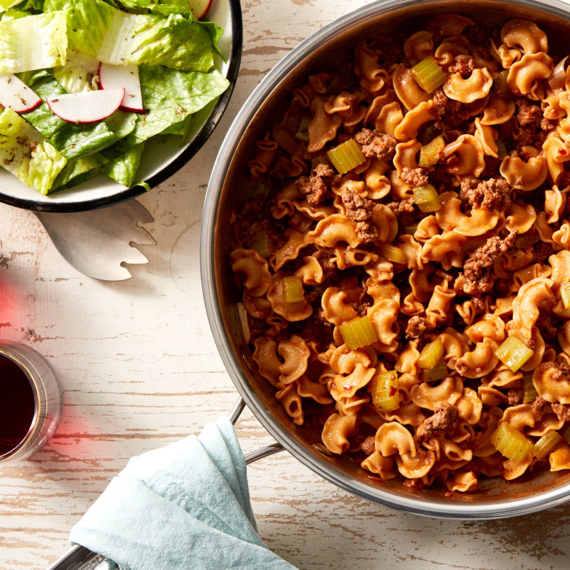 Recipe Whole Grain Pasta & Beef Bolognese with Romaine Salad Blue