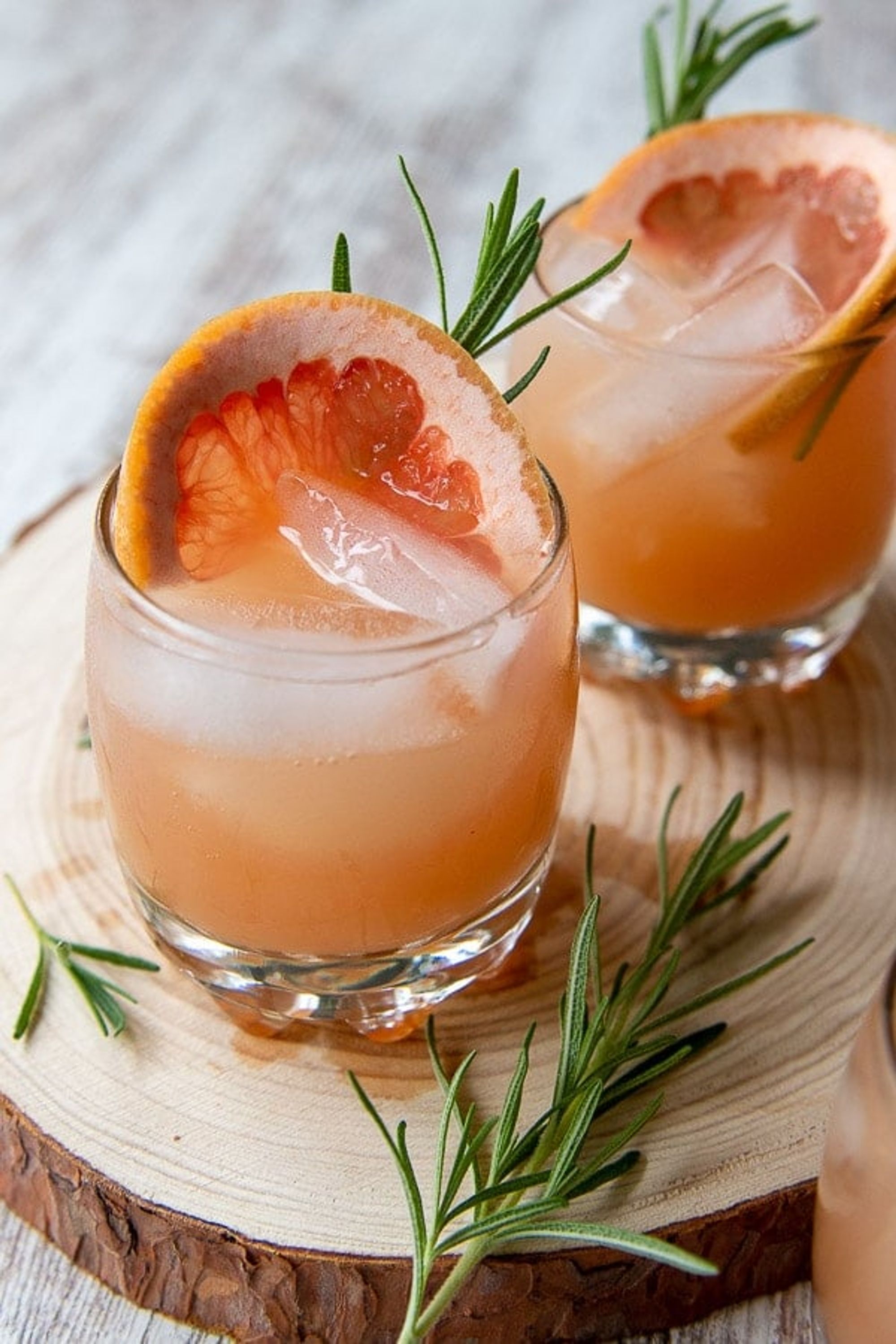 Sparkling Grapefruit Vodka Cocktail Recipe |Refreshing Grapefruit